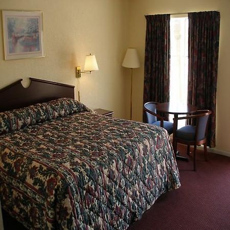 Passport Inn Panama City Panama City Beach Room photo